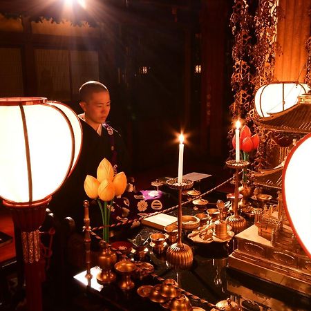 Koyasan Shukubo Yochiin Hotel Bagian luar foto