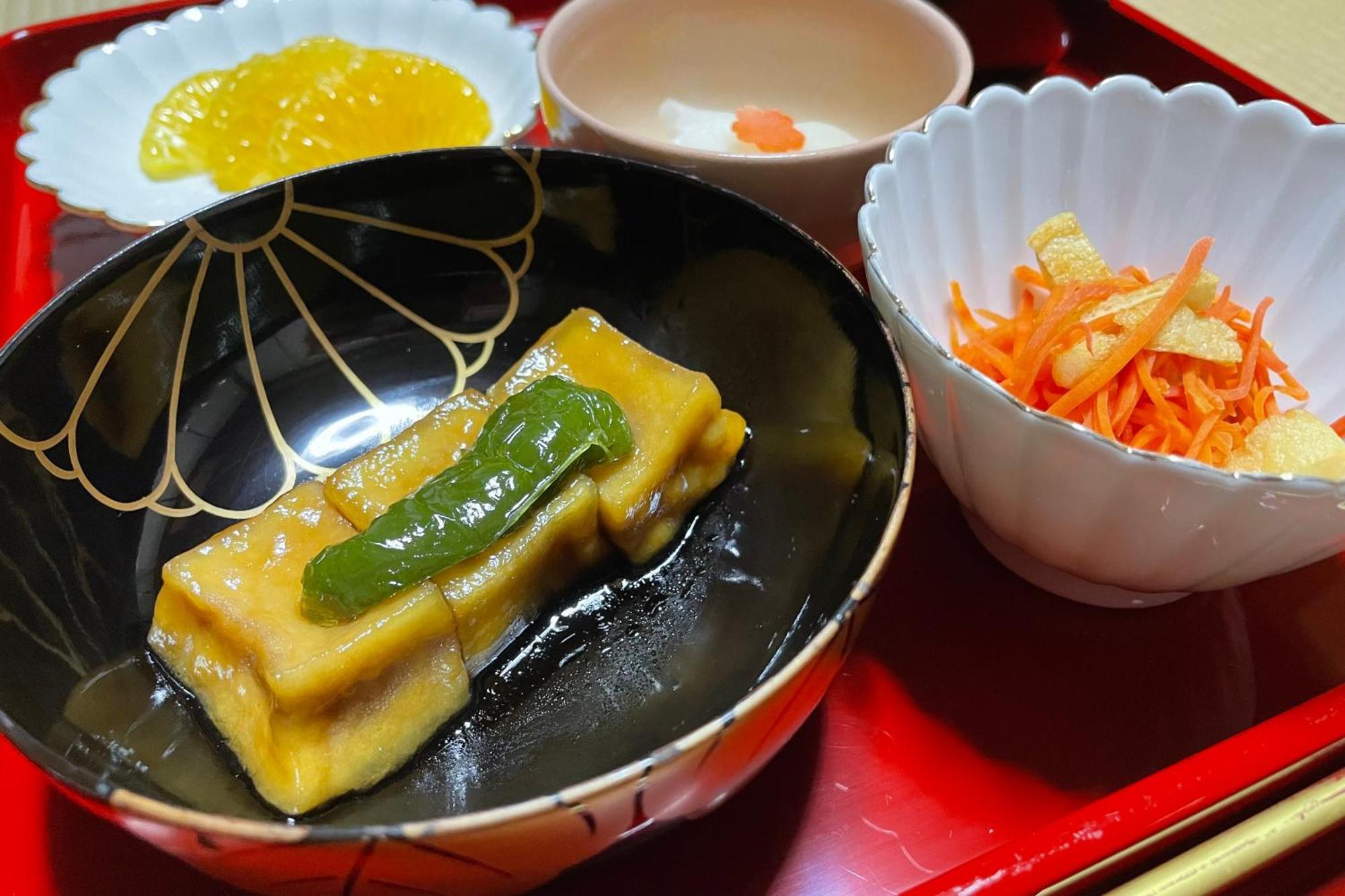 Koyasan Shukubo Yochiin Hotel Bagian luar foto