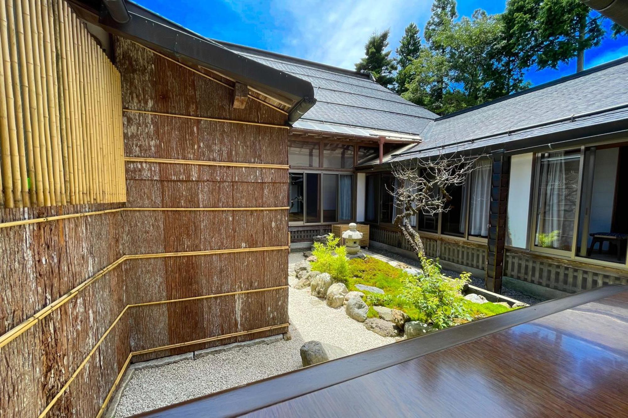 Koyasan Shukubo Yochiin Hotel Bagian luar foto