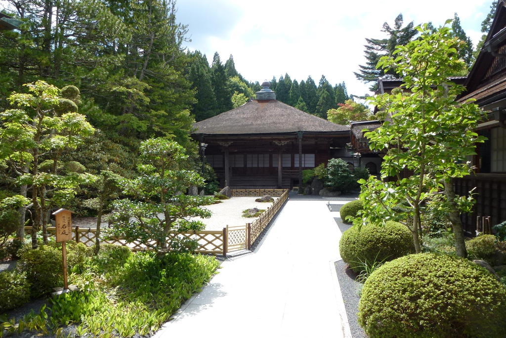 Koyasan Shukubo Yochiin Hotel Bagian luar foto